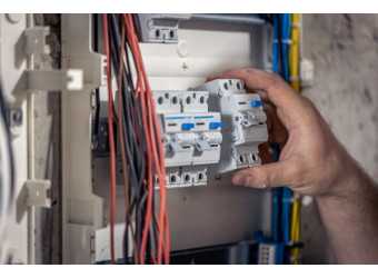 Модульні автоматичні вимикачі: яка їхня цінність